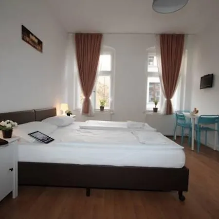 Ξενοδοχείο Altstadt Spandau 2*